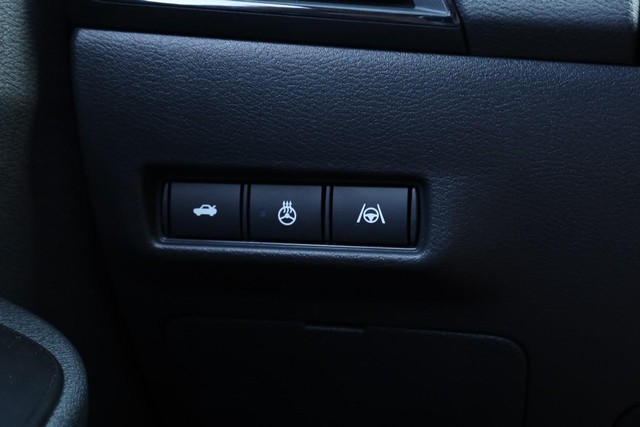 Nissan Sentra Vehicle Image 20