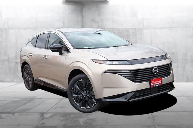 Nissan Murano Vehicle Full-screen Gallery Image 2
