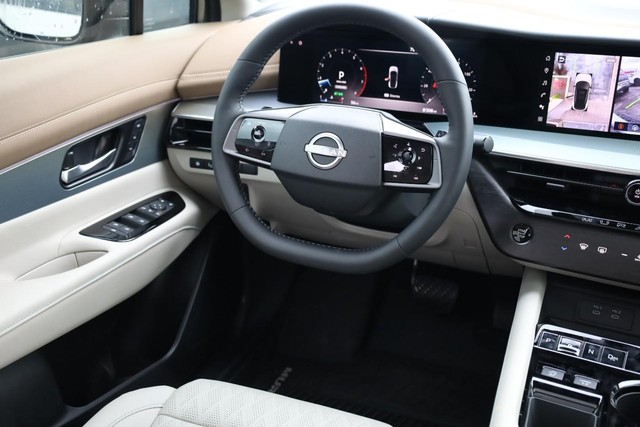 Nissan Murano Vehicle Full-screen Gallery Image 28