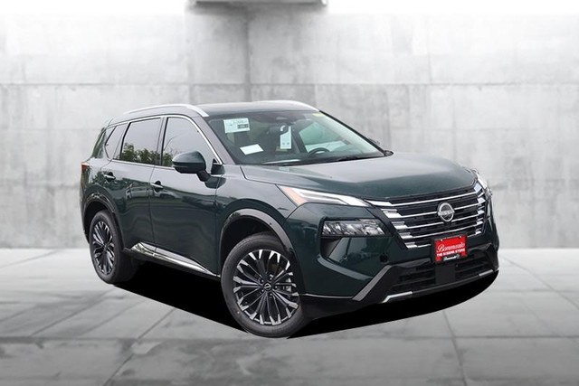 Nissan Rogue Vehicle Image 02