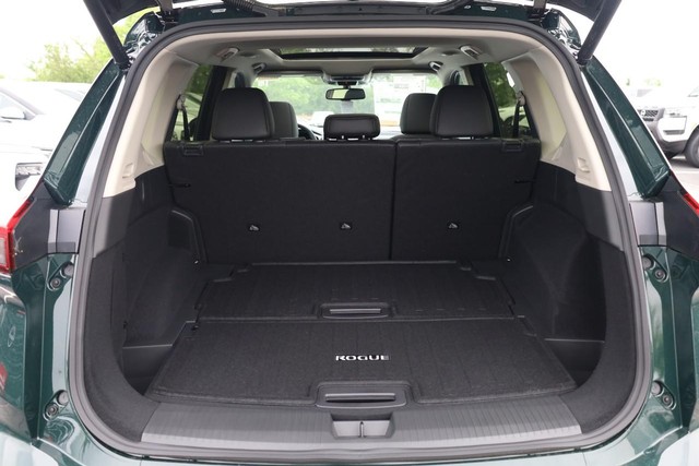Nissan Rogue Vehicle Image 07