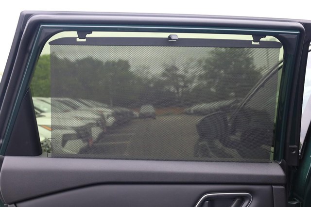 Nissan Rogue Vehicle Image 25