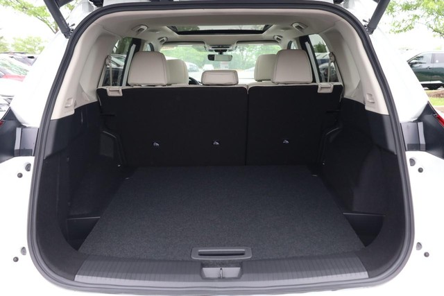 Nissan Rogue Vehicle Image 07