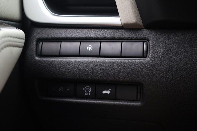 Nissan Rogue Vehicle Image 20