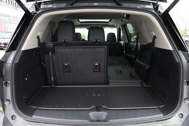 Nissan Pathfinder Vehicle Image 08