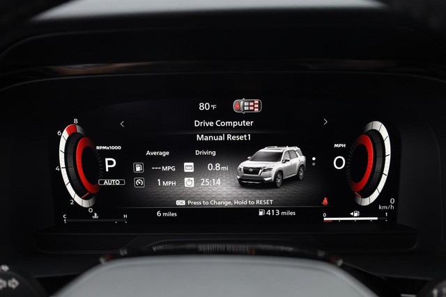 Nissan Pathfinder Vehicle Image 14