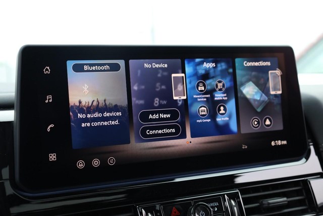 Nissan Pathfinder Vehicle Image 15