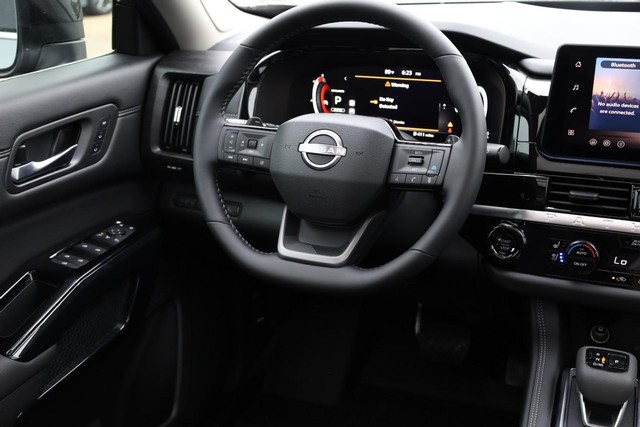 Nissan Pathfinder Vehicle Image 30