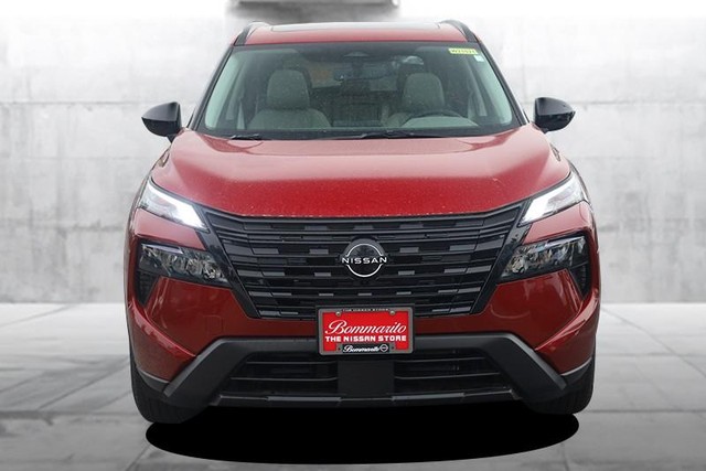 Nissan Rogue Vehicle Image 04