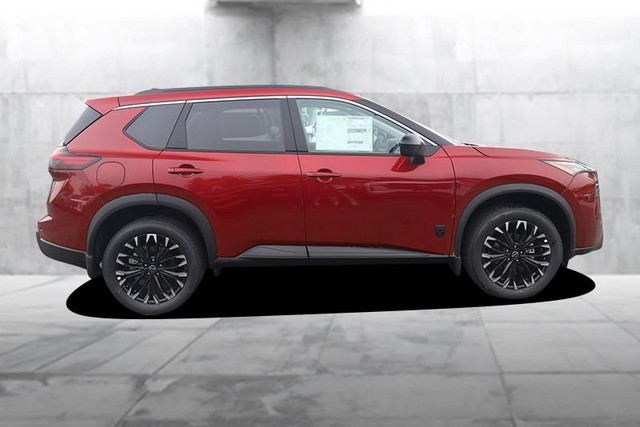 Nissan Rogue Vehicle Image 05