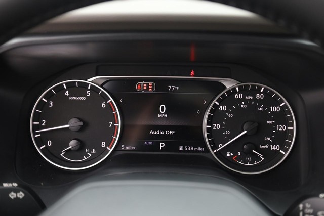 Nissan Rogue Vehicle Image 12