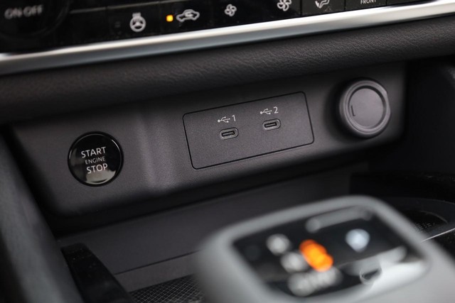Nissan Rogue Vehicle Image 16