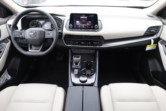 Nissan Rogue Vehicle Image 24