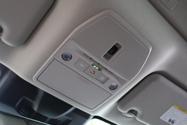 Nissan Sentra Vehicle Image 19