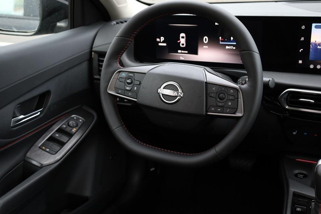 Nissan Sentra Vehicle Image 26