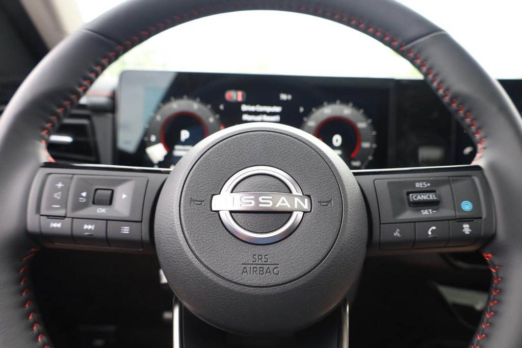 Nissan Kicks Vehicle Image 12