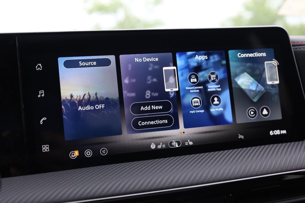 Nissan Kicks Vehicle Image 14