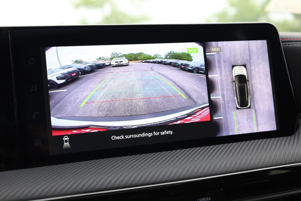 Nissan Kicks Vehicle Image 15