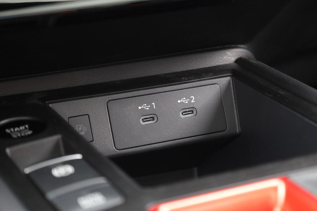 Nissan Kicks Vehicle Image 18