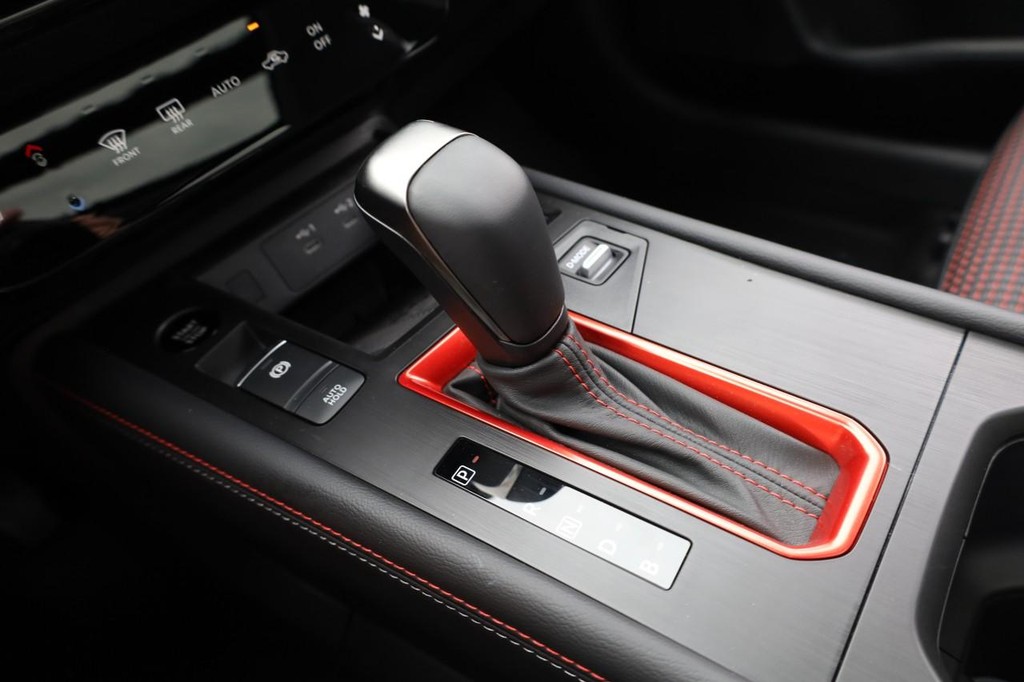Nissan Kicks Vehicle Image 19