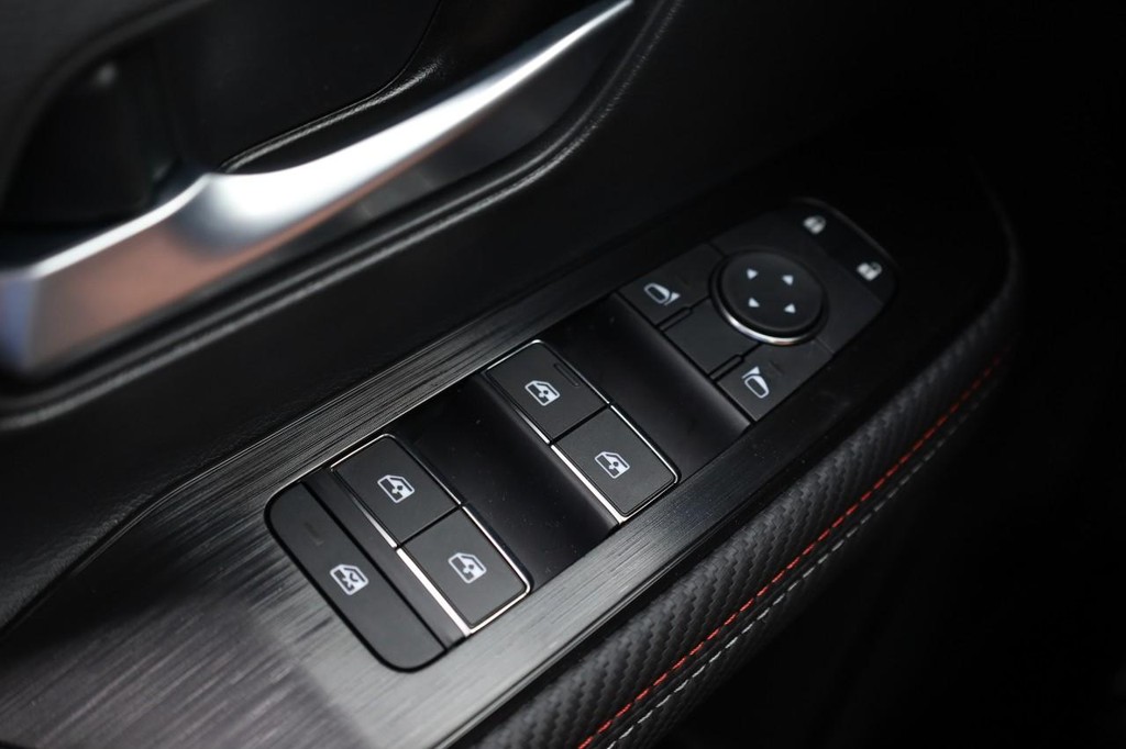 Nissan Kicks Vehicle Image 21