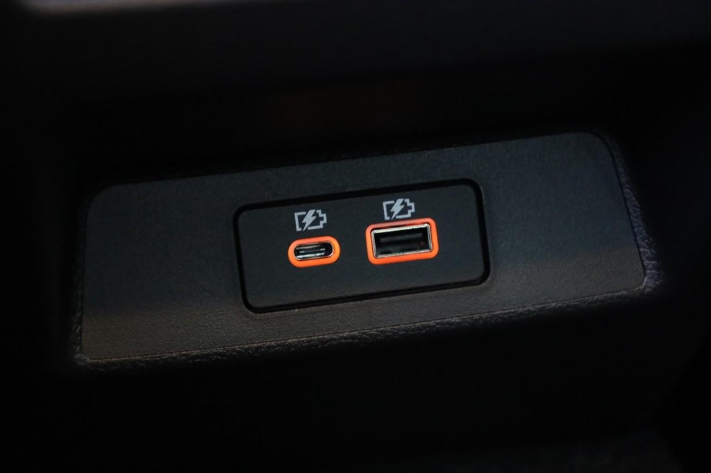 Nissan Altima Vehicle Image 20