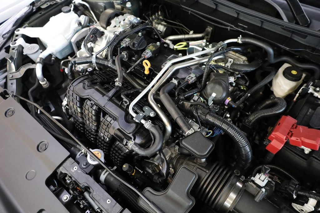 Nissan Altima Vehicle Image 24