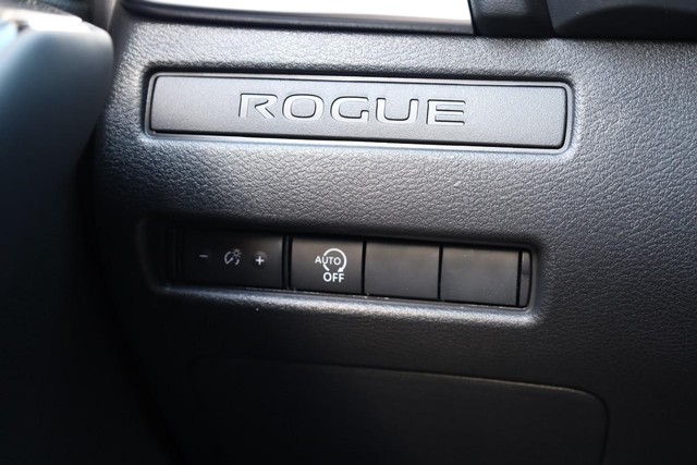 Nissan Rogue Vehicle Image 18
