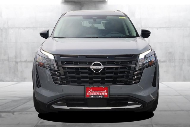 Nissan Pathfinder Vehicle Image 04