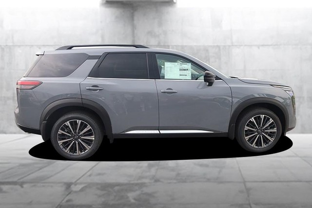 Nissan Pathfinder Vehicle Image 05