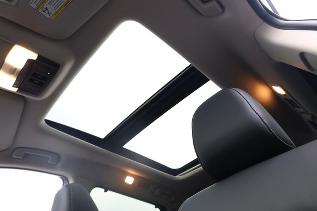 Nissan Pathfinder Vehicle Image 11