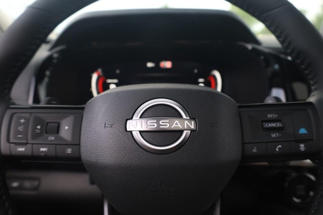 Nissan Pathfinder Vehicle Image 13