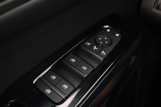 Nissan Pathfinder Vehicle Image 23