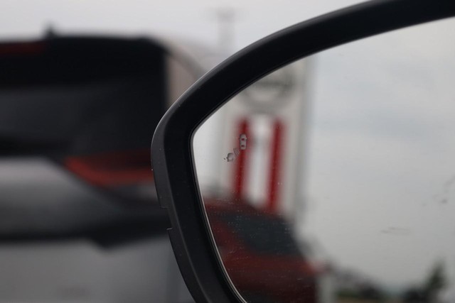 Nissan Pathfinder Vehicle Image 26