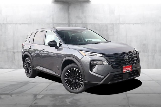Nissan Rogue Vehicle Image 02