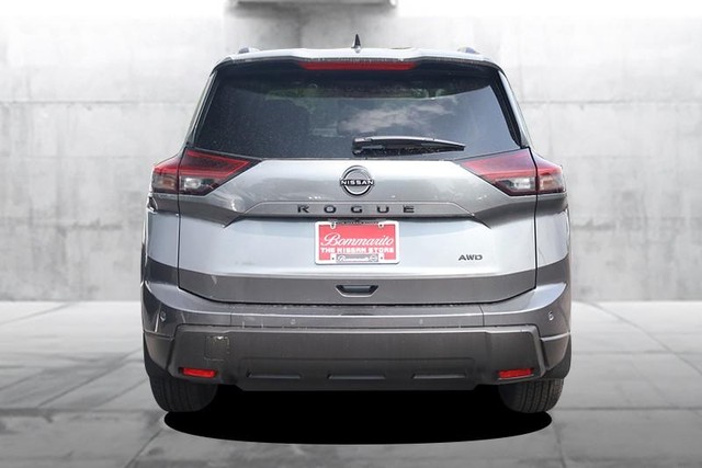 Nissan Rogue Vehicle Image 06