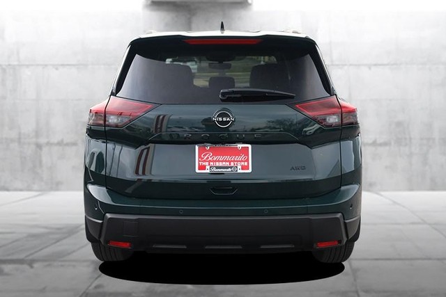 Nissan Rogue Vehicle Image 06