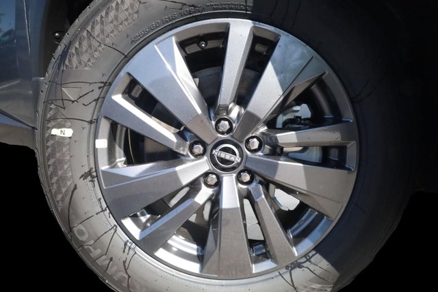 Nissan Pathfinder Vehicle Image 03