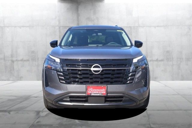 Nissan Pathfinder Vehicle Image 04