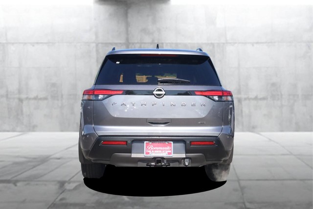 Nissan Pathfinder Vehicle Image 06