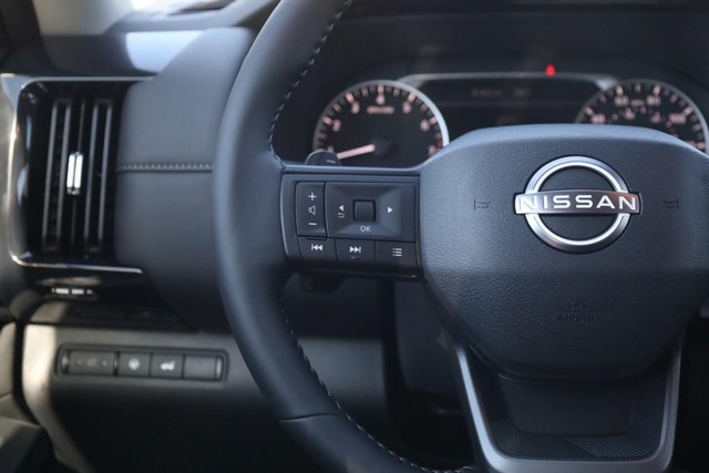 Nissan Pathfinder Vehicle Image 10
