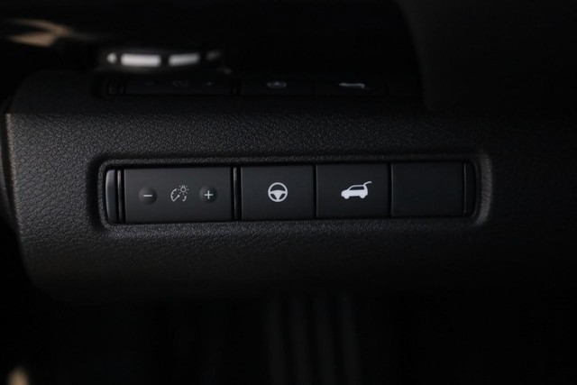 Nissan Pathfinder Vehicle Image 12