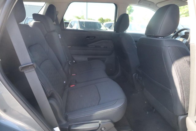 Nissan Pathfinder Vehicle Image 21