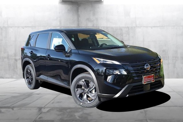 Nissan Rogue Vehicle Image 02