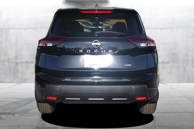 Nissan Rogue Vehicle Image 06