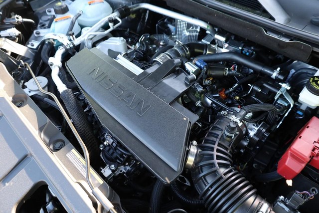 Nissan Rogue Vehicle Image 25