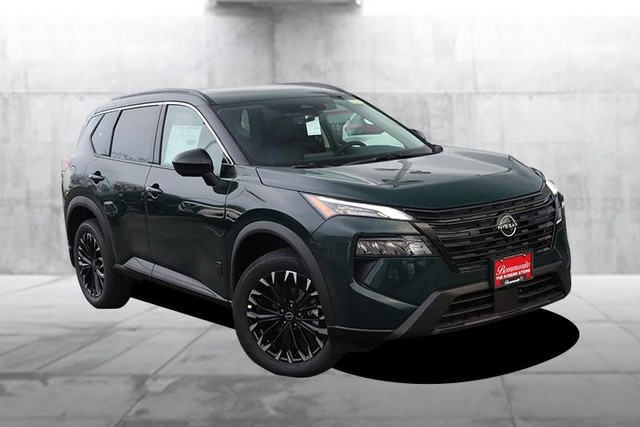 Nissan Rogue Vehicle Image 02