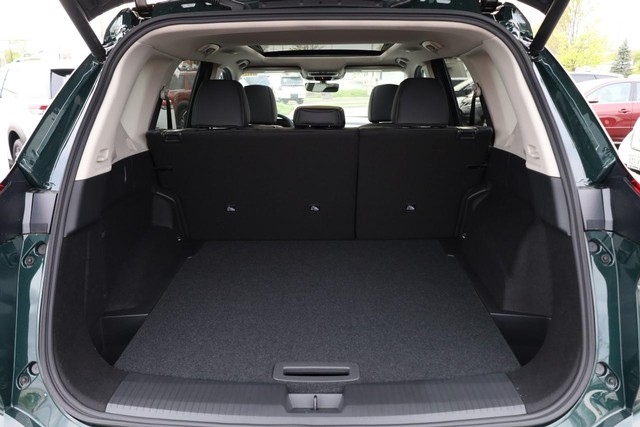 Nissan Rogue Vehicle Image 07