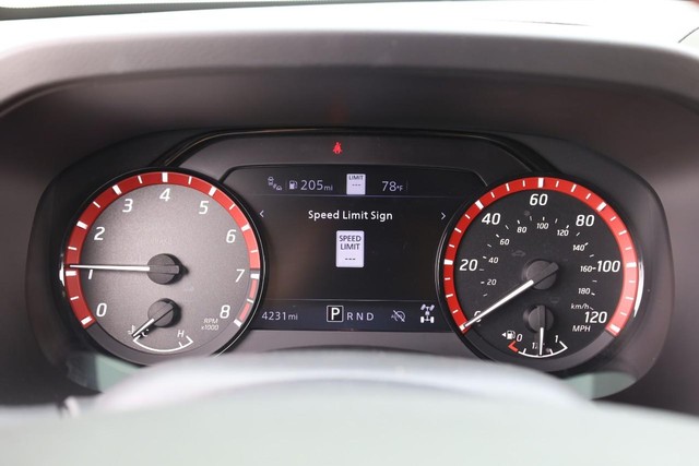 Nissan Frontier Vehicle Image 11