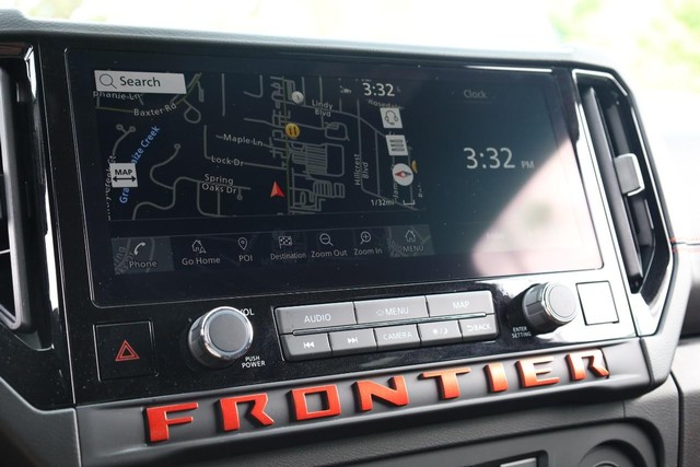 Nissan Frontier Vehicle Image 14